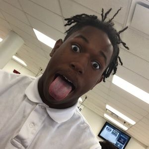 Meet your Posher, Max